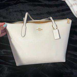 Coach Tote | white with gold hardware